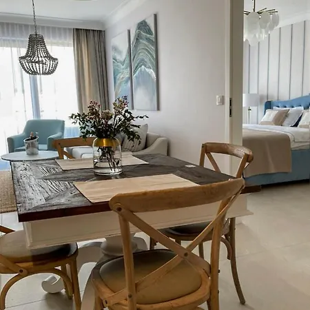 Luksusowy Blue11 미엥지즈드로예